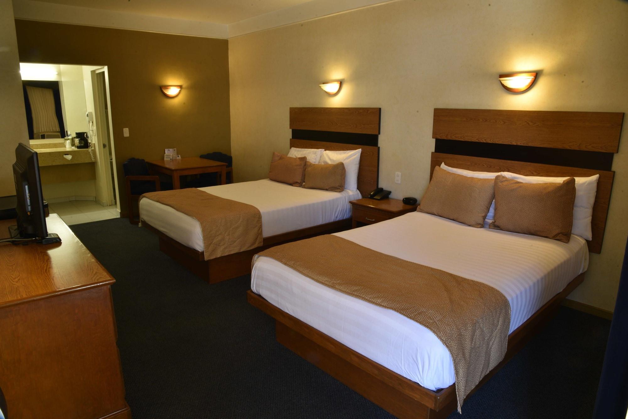 American Inn Hotel & Suites Parral ภายนอก รูปภาพ