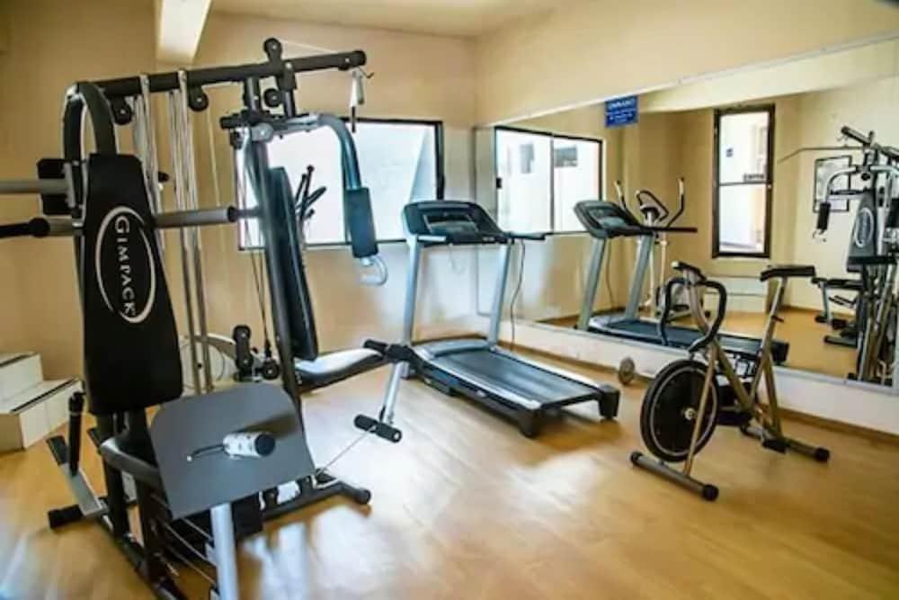 American Inn Hotel & Suites Parral ภายนอก รูปภาพ